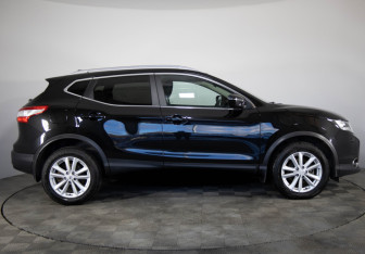 Подержанный автомобиль Nissan Qashqai 2017 года (4 фото)