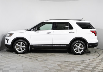 Подержанный автомобиль Ford Explorer 2019 года (8 фото)