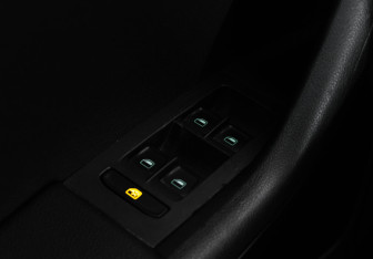 Подержанный автомобиль Skoda Octavia Liftback 2014 года (15 фото)