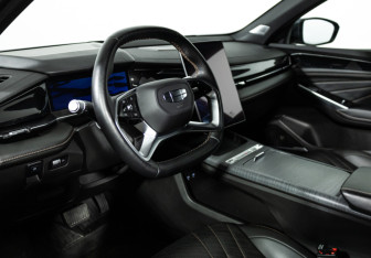 Подержанный автомобиль Geely Preface 2024 года (11 фото)