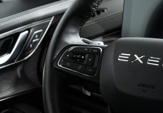 Подержанный автомобиль Exeed LX 2023 года (23 фото)