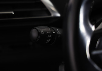 Подержанный автомобиль Peugeot 3008 2019 года (21 фото)