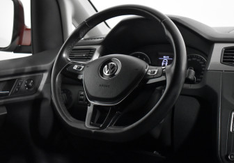 Подержанный автомобиль Volkswagen Caddy Compactvan 2019 года (16 фото)