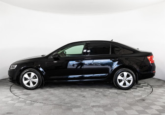 Подержанный автомобиль Skoda Octavia Liftback 2014 года (8 фото)