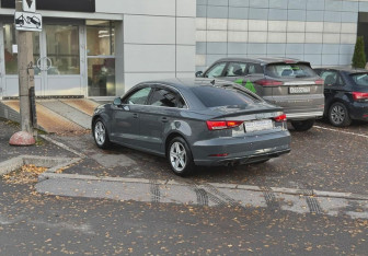 Подержанный автомобиль Audi A3 Sedan 2019 года (6 фото)