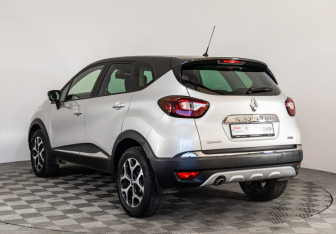 Подержанный автомобиль Renault Kaptur 2018 года (7 фото)