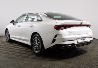 Новый Kia K5 2025 (4 фото)