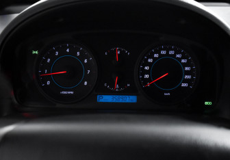 Подержанный автомобиль Chevrolet Captiva 2012 года (17 фото)