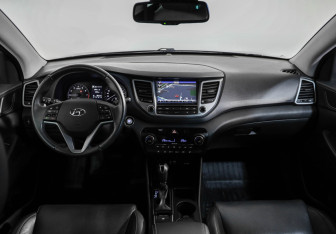 Подержанный автомобиль Hyundai Tucson 2017 года (10 фото)