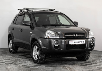 Подержанный автомобиль Hyundai Tucson 2007 года (3 фото)