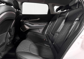 Подержанный автомобиль Exeed TXL 2023 года (13 фото)