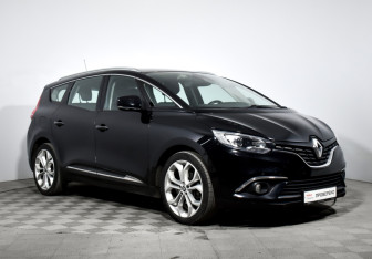 Подержанный автомобиль Renault Scenic 2017 года (3 фото)