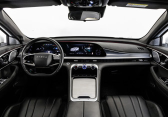 Подержанный автомобиль Exeed TXL 2023 года (11 фото)