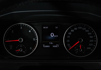 Подержанный автомобиль Volkswagen Caravelle 2019 года (25 фото)