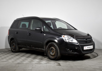 Подержанный автомобиль Opel Zafira Compactvan 2008 года (3 фото)