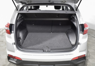 Подержанный автомобиль Hyundai Creta 2019 года (17 фото)