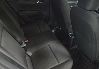 Подержанный автомобиль Kia Rio Hatchback 2021 года (13 фото)