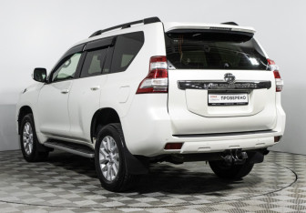 Подержанный автомобиль Toyota Land Cruiser Prado 2014 года (7 фото)