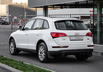 Подержанный автомобиль Audi Q5 2013 года (8 фото)