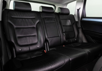 Подержанный автомобиль Volkswagen Touareg 2013 года (21 фото)