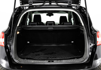 Подержанный автомобиль Ford Kuga 2011 года (19 фото)