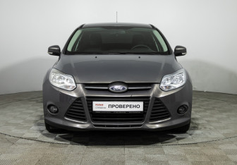 Подержанный автомобиль Ford Focus Sedan 2014 года (2 фото)
