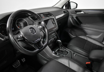 Подержанный автомобиль Volkswagen Tiguan 2020 года (9 фото)