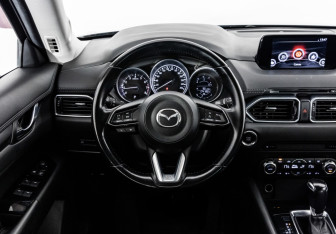 Подержанный автомобиль Mazda CX-5 2018 года (13 фото)