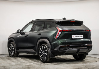 Подержанный автомобиль Geely Atlas 2024 года (7 фото)