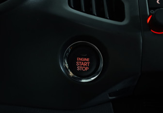 Подержанный автомобиль Kia Sportage 2012 года (21 фото)