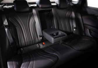 Подержанный автомобиль Geely Preface 2024 года (26 фото)