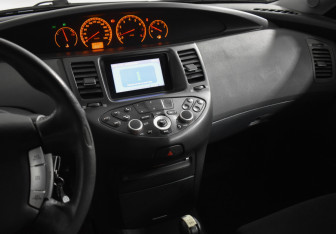 Подержанный автомобиль Nissan Primera Sedan 2006 года (16 фото)