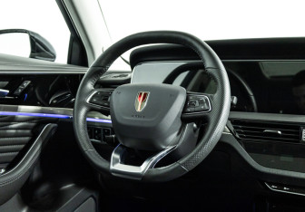 Подержанный автомобиль Hongqi HS5 2024 года (25 фото)
