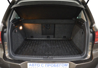 Подержанный автомобиль Volkswagen Tiguan 2014 года (16 фото)