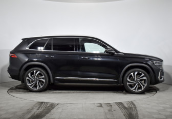 Подержанный автомобиль Geely Monjaro 2024 года (4 фото)