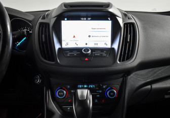 Подержанный автомобиль Ford Kuga 2017 года (17 фото)