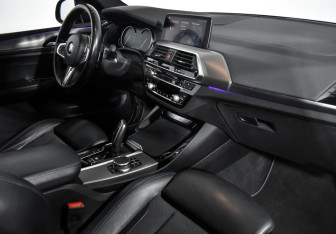 Подержанный автомобиль BMW X3 2019 года (14 фото)