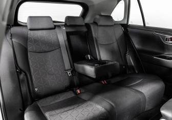 Подержанный автомобиль Toyota RAV4 2020 года (23 фото)