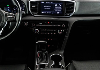 Подержанный автомобиль Kia Sportage 2021 года (14 фото)