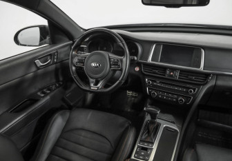Подержанный автомобиль Kia Optima Sedan 2018 года (9 фото)