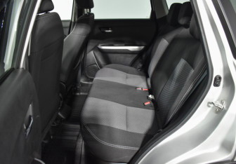 Подержанный автомобиль Suzuki Vitara 2015 года (11 фото)