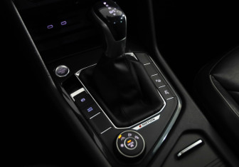Подержанный автомобиль Volkswagen Tiguan 2021 года (21 фото)