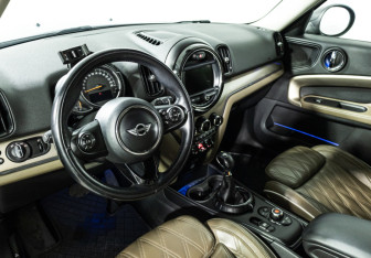 Подержанный автомобиль MINI Countryman 2017 года (11 фото)