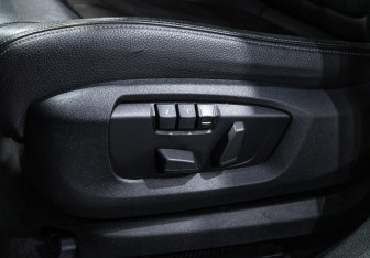 Подержанный автомобиль BMW X6 2019 года (23 фото)