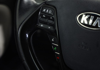Подержанный автомобиль Kia Ceed Hatchback 2012 года (12 фото)