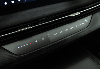 Подержанный автомобиль Exeed LX 2024 года (21 фото)