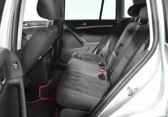 Подержанный автомобиль Volkswagen Tiguan 2012 года (11 фото)