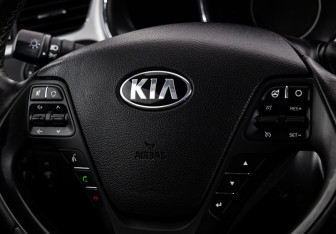 Подержанный автомобиль Kia Ceed Hatchback 2013 года (12 фото)