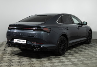 Подержанный автомобиль Geely Preface 2024 года (5 фото)