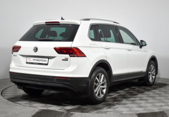 Подержанный автомобиль Volkswagen Tiguan 2017 года (5 фото)